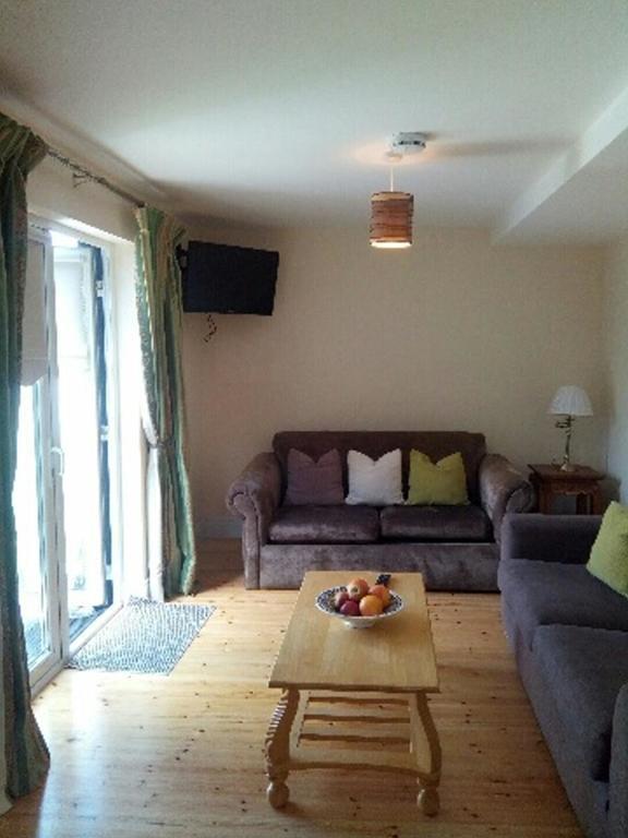 Delphi Cottage Ashbourne Bagian luar foto